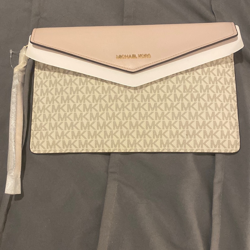 Michael Kors Pink & White Wristlet